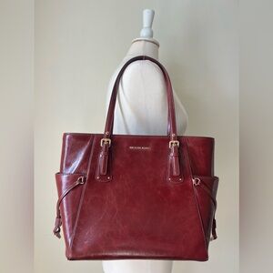 New 💖 Michael Kors Dark Berry Tote 🩷